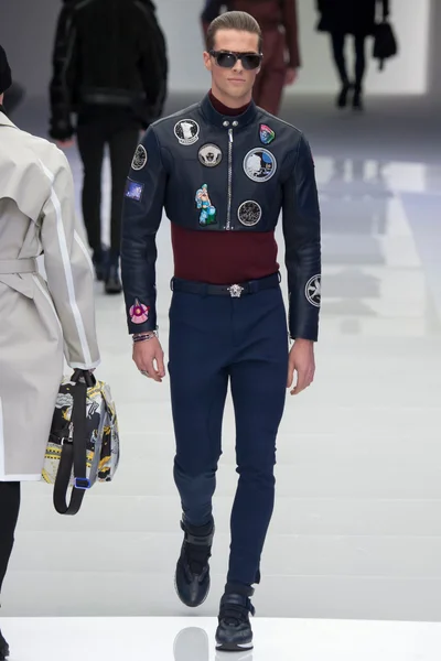 Look 39